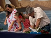 Protection des cétacés en Polynésie : Premières signatures pour la charte de navigation responsable