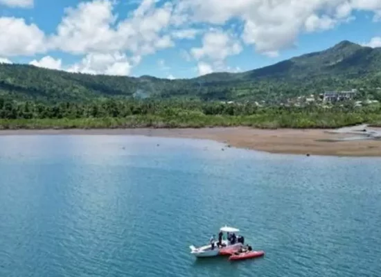 Mayotte : Des scientifiques étudient l'érosion des sols et l'envasement du lagon à travers une campagne de mesure