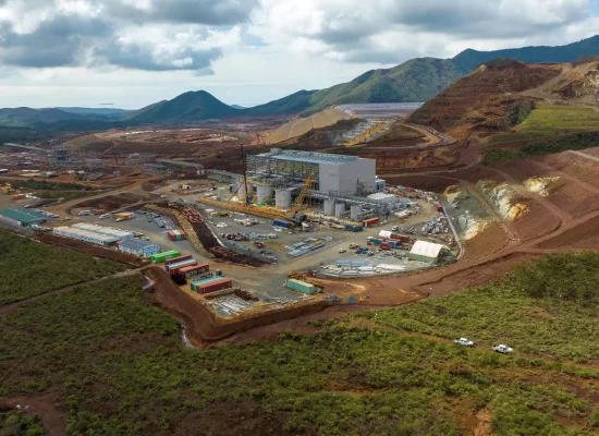 Nickel calédonien : Le Congrès autorise l’exportation de minerais bruts issus des réserves métallurgiques