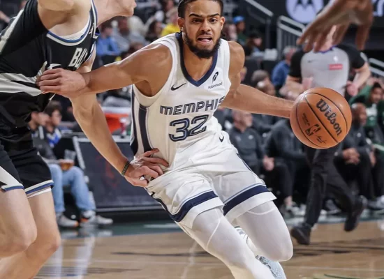 NBA: triple-double et record de points pour le Martiniquais Rayan Rupert