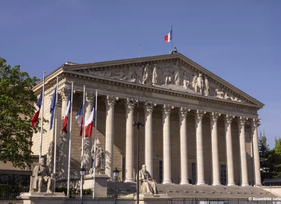 Oeuvres pillées durant la colonisation: les députés français adoptent une loi pour faciliter les restitutions
