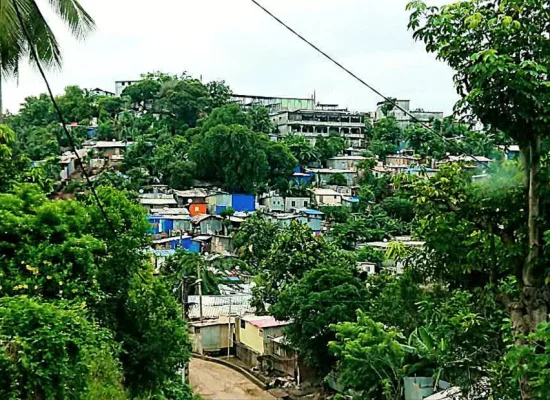 Mayotte et La Réunion : deux territoires différents, mais chacun confrontés à des fragilités structurelles et des menaces émergentes, selon un rapport du Sénat