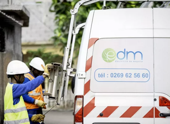 Énergies : À Mayotte, élus, experts et salariés débattent sur l’avenir d’EDM et de son possible passage dans le giron d’EDF