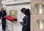 Assemblée nationale : Yaël Braun-Pivet dévoile des plaques commémoratives en hommage à cinq députés abolitionnistes, dont Victor Schœlcher et Louisy Mathieu