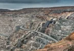 Australie : le gouvernement ordonne à des actionnaires liés à la Chine de vendre leurs parts de terres rares