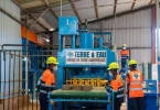 Mayotte : L'entreprise Terre & Eau lance officiellement sa chaîne de production industrielle de brique de terre compressée