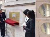 Assemblée nationale : Yaël Braun-Pivet dévoile des plaques commémoratives en hommage à cinq députés abolitionnistes, dont Victor Schœlcher et Louisy Mathieu