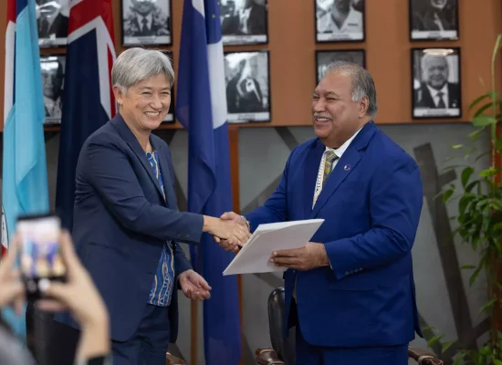 Pacifique : Les Fidji approuvent un accord économique et de sécurité avec l’Australie