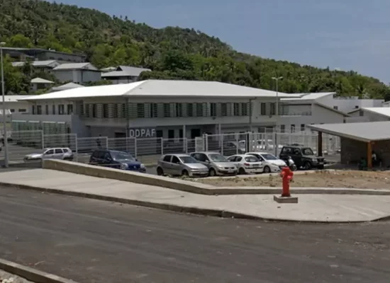 Le centre de rétention administrative de Mayotte concentre 96% des placements de personnes enfermées en Outre-mer