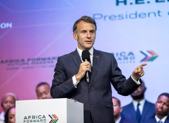 Emmanuel Macron annonce 23 milliards d'euros d'investissements au sommet Afrique-France de Nairobi
