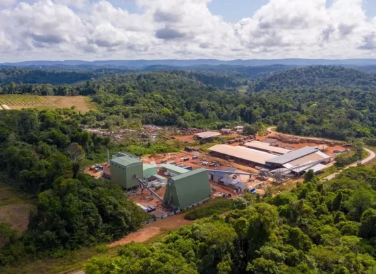 Guyane : La centrale biomasse de Cacao reprend du service après l’incendie d’avril 2025